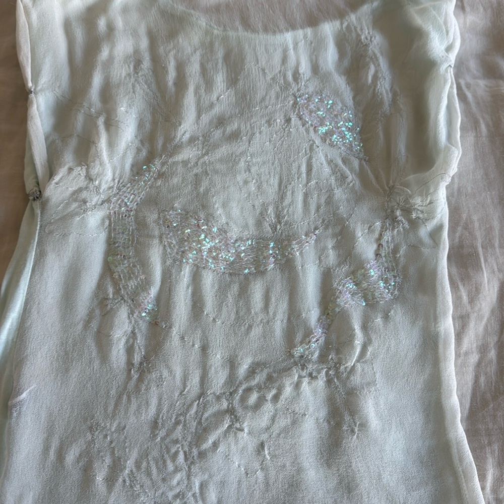 Sheer back tee - Picture 3 of 4